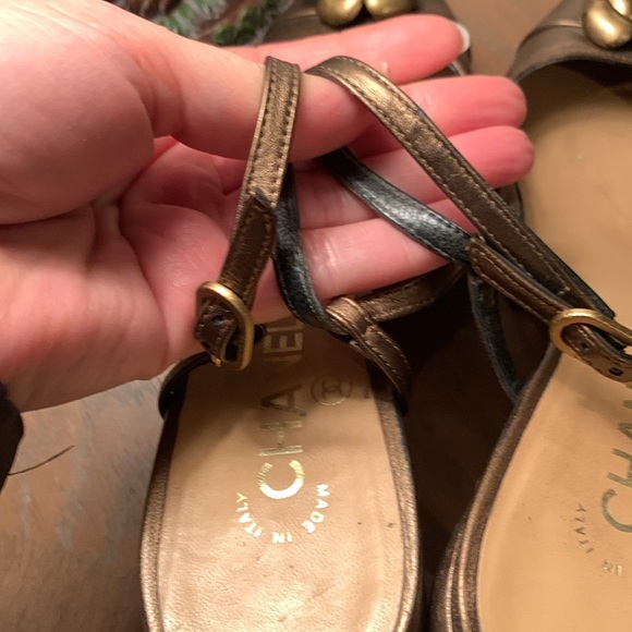 Chanel Camelia heels - Picture 9 of 17